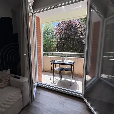 In A Apartment Toulouse